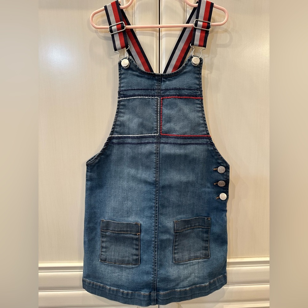 EUC Tommy Hilfiger Blue Denim Girl’s Overalls, Girl size 7 (Small)